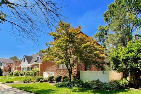 Tiny photo for 1820 S Ashland Avenue, Park Ridge, IL 60068 (MLS # 12738117)