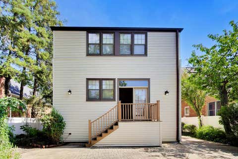 Tiny photo for 1820 S Ashland Avenue, Park Ridge, IL 60068 (MLS # 12738117)