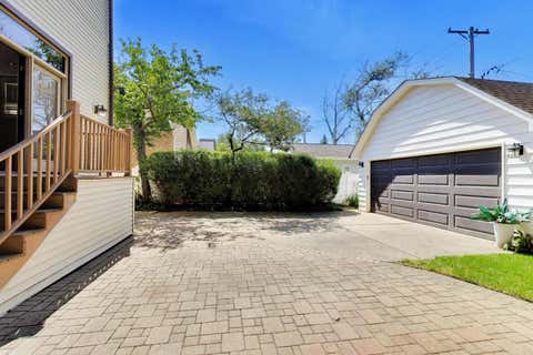 Tiny photo for 1820 S Ashland Avenue, Park Ridge, IL 60068 (MLS # 12738117)