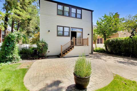 Tiny photo for 1820 S Ashland Avenue, Park Ridge, IL 60068 (MLS # 12738117)