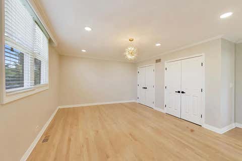 Tiny photo for 1820 S Ashland Avenue, Park Ridge, IL 60068 (MLS # 12738117)