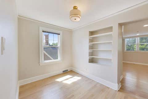 Tiny photo for 1820 S Ashland Avenue, Park Ridge, IL 60068 (MLS # 12738117)