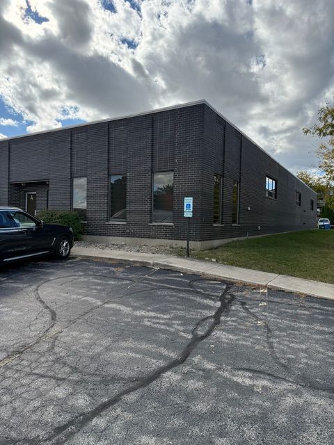 700 BONNIE Lane Elk Grove Village IL 60007