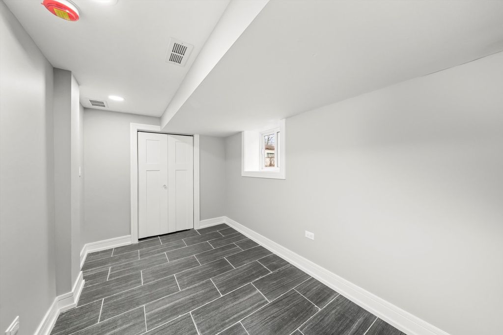 listing image 30