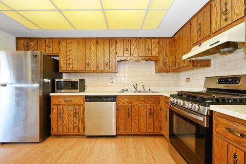 Tiny photo for 15704 Deerfield Court #2N, Orland Park, IL 60462 (MLS # 12627524)