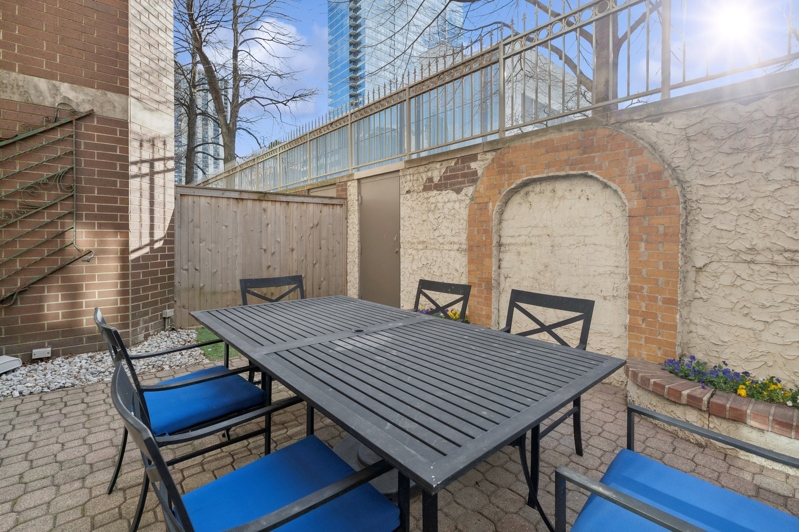 55 W Goethe Street 1236