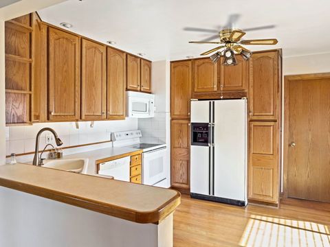 Tiny photo for 11115 Martindale Drive, Westchester, IL 60154 (MLS # 12686070)