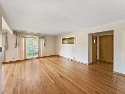 Tiny photo for 11115 Martindale Drive, Westchester, IL 60154 (MLS # 12686070)