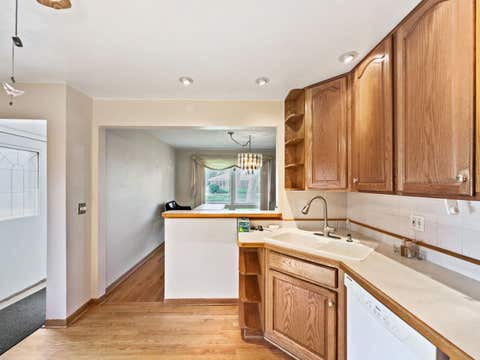 Tiny photo for 11115 Martindale Drive, Westchester, IL 60154 (MLS # 12686070)