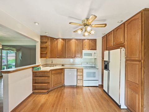 Tiny photo for 11115 Martindale Drive, Westchester, IL 60154 (MLS # 12686070)