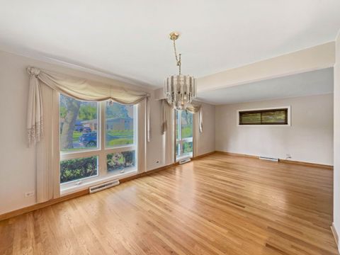 Tiny photo for 11115 Martindale Drive, Westchester, IL 60154 (MLS # 12686070)