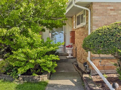 Tiny photo for 11115 Martindale Drive, Westchester, IL 60154 (MLS # 12686070)