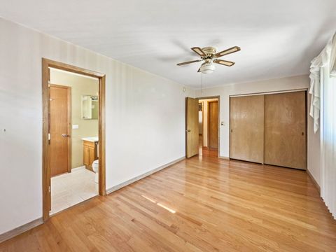 Tiny photo for 11115 Martindale Drive, Westchester, IL 60154 (MLS # 12686070)