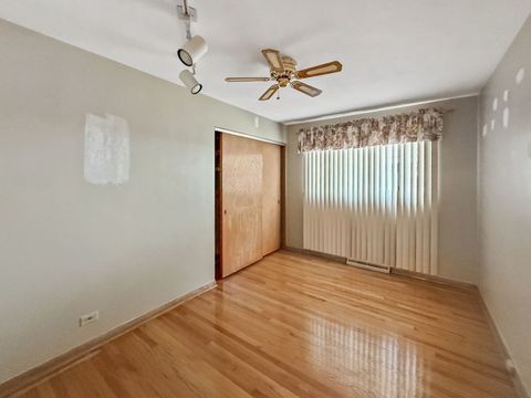 Tiny photo for 11115 Martindale Drive, Westchester, IL 60154 (MLS # 12686070)