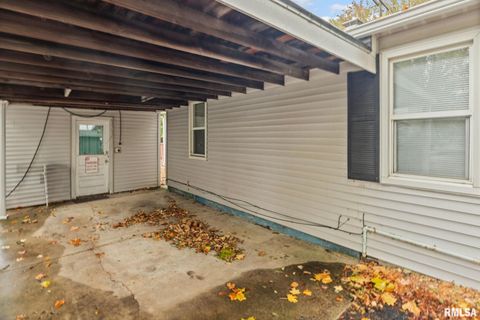 Tiny photo for 444 N MARION Street, Centralia, IL 62801 (MLS # EB460326)