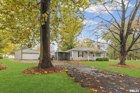 Photo of 444 N MARION Street, Centralia, IL 62801 (MLS # EB460326)