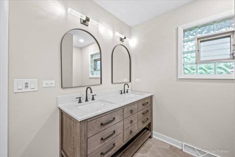 Tiny photo for 662 Orchard Court, Roselle, IL 60172 (MLS # 12732885)