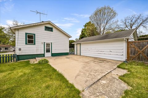 Tiny photo for 274 Kossuth Street, South Elgin, IL 60177 (MLS # 12645625)