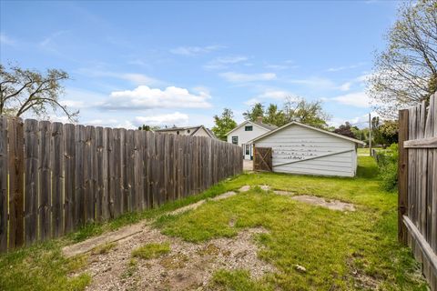 Tiny photo for 274 Kossuth Street, South Elgin, IL 60177 (MLS # 12645625)