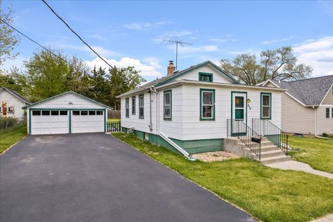 Photo of 274 Kossuth Street, South Elgin, IL 60177 (MLS # 12645625)