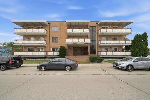 Photo of 6441 W Pershing Road #104, Stickney, IL 60402 (MLS # 12726066)