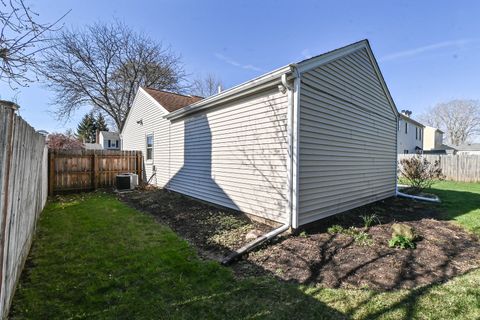 Tiny photo for 5150 Winona Lane, Gurnee, IL 60031 (MLS # 12667301)