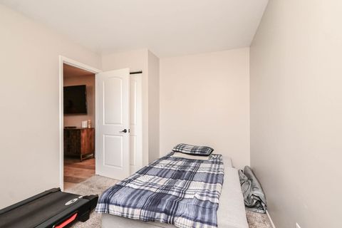 Tiny photo for 5150 Winona Lane, Gurnee, IL 60031 (MLS # 12667301)