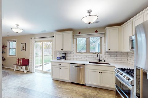 Tiny photo for 5150 Winona Lane, Gurnee, IL 60031 (MLS # 12667301)