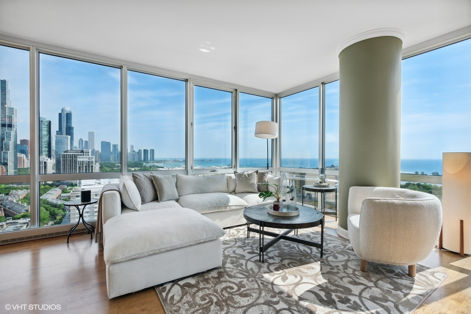 1629 S Prairie Avenue 2301