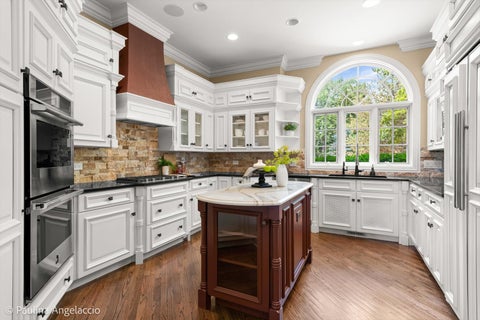 Tiny photo for 5 Hillburn Court, North Barrington, IL 60010 (MLS # 12757870)