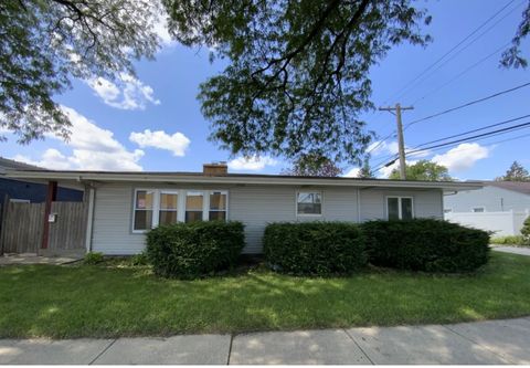 Tiny photo for 4642 S Hawthorne Avenue, Lyons, IL 60534 (MLS # 12458270)