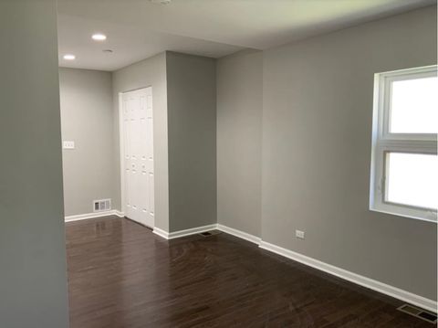 Tiny photo for 4642 S Hawthorne Avenue, Lyons, IL 60534 (MLS # 12458270)