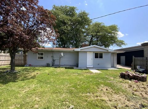 Tiny photo for 4642 S Hawthorne Avenue, Lyons, IL 60534 (MLS # 12458270)