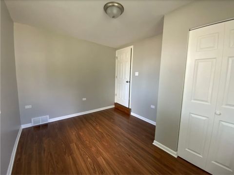 Tiny photo for 4642 S Hawthorne Avenue, Lyons, IL 60534 (MLS # 12458270)