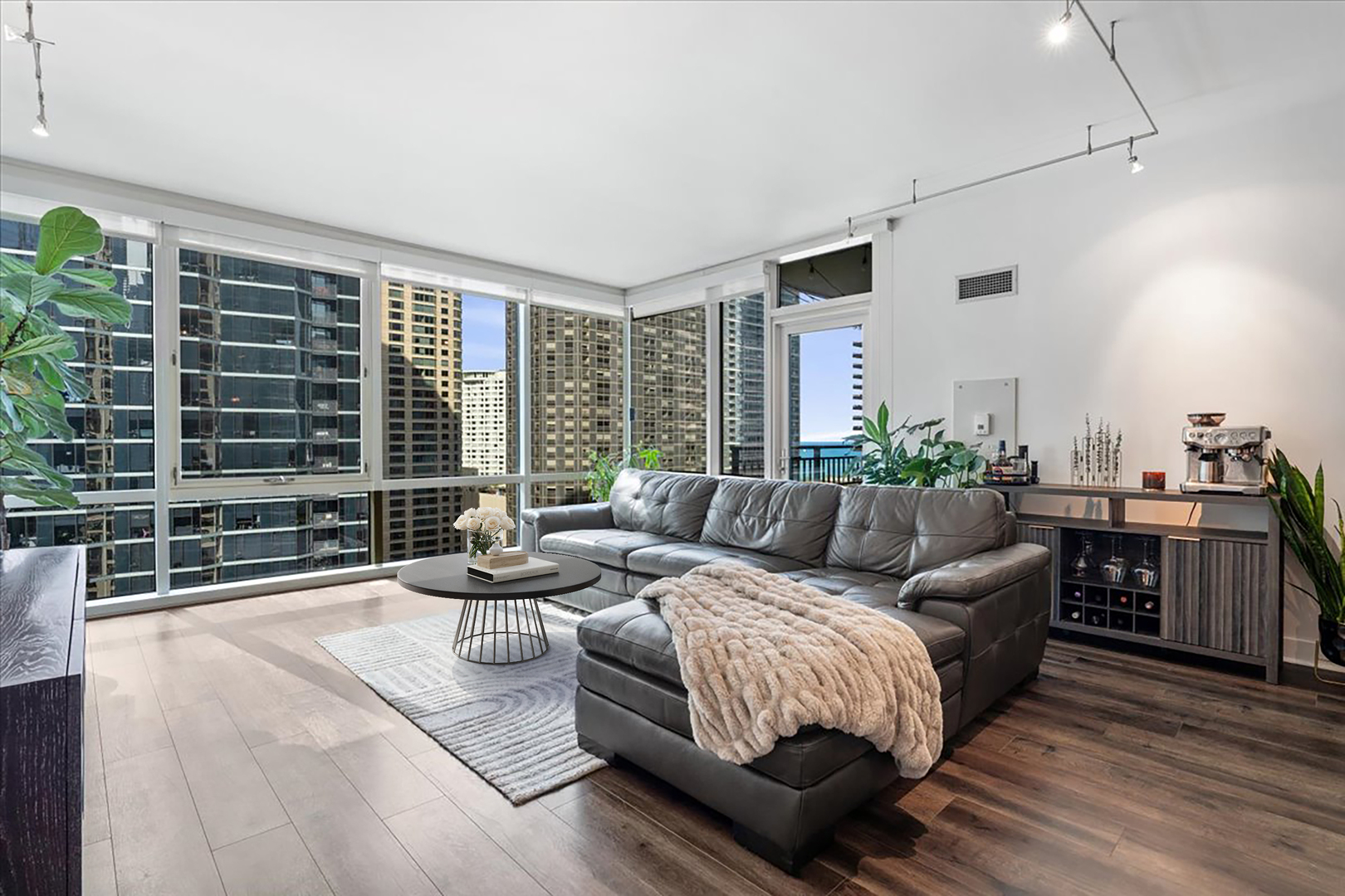 505 N MCCLURG Court 2001