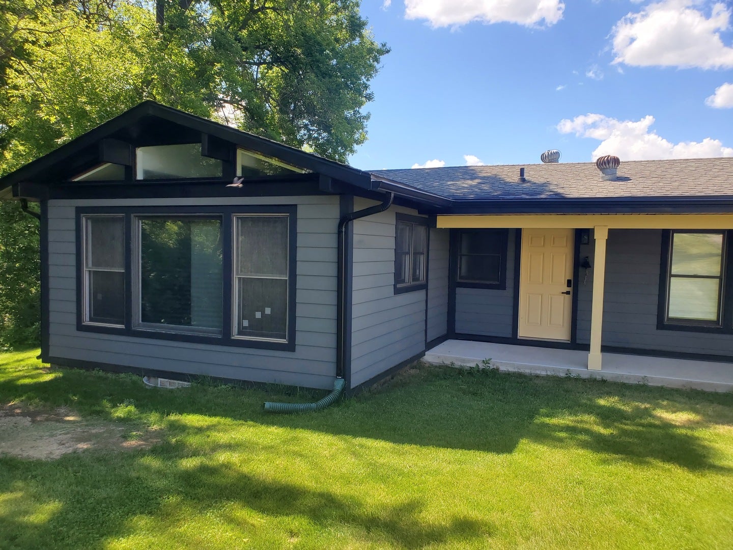 4A94 Springfield Drive