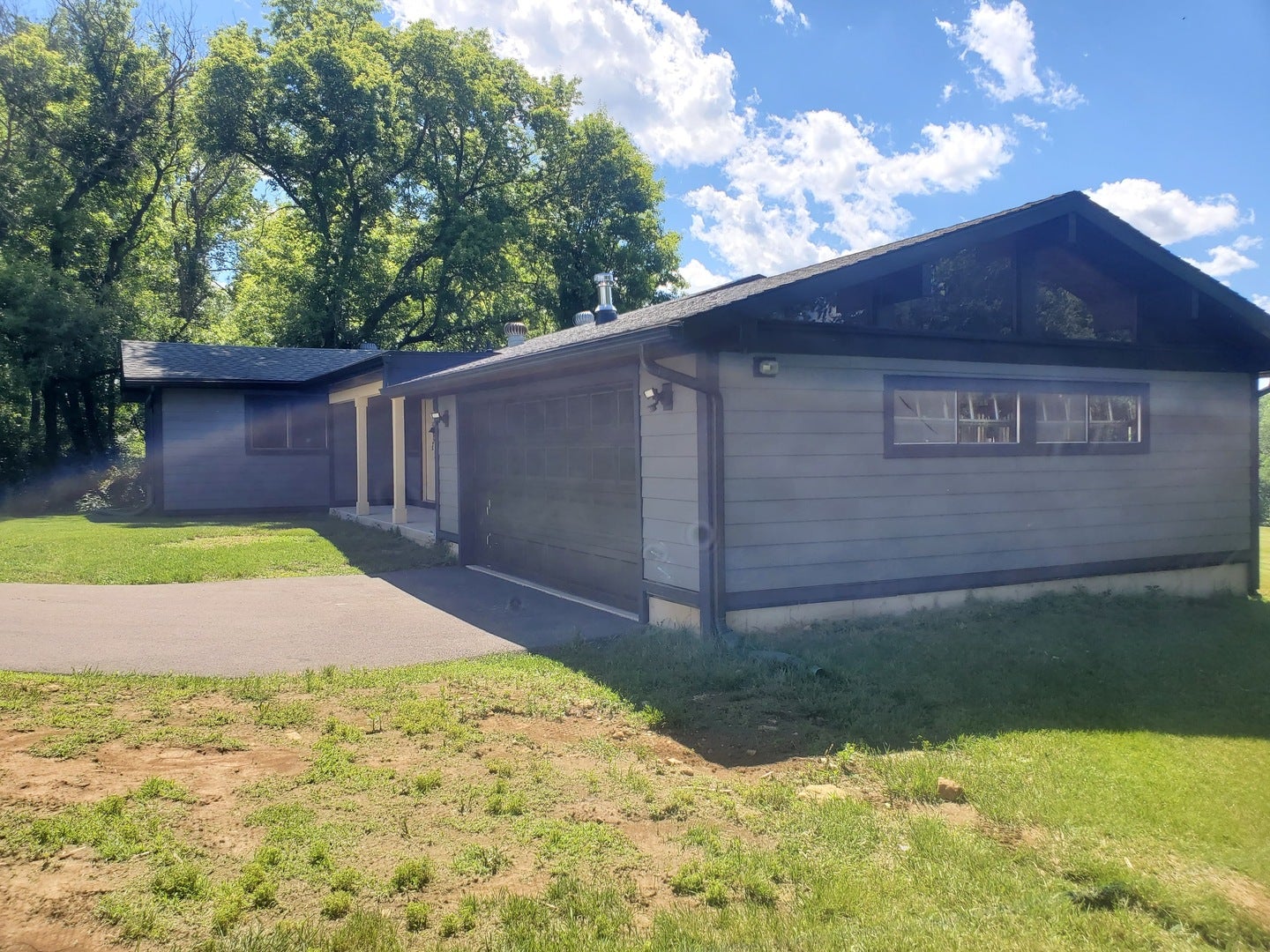 4A94 Springfield Drive