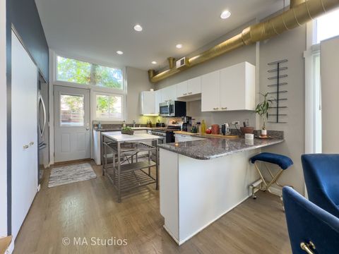 Tiny photo for 1140 W Newport Avenue #H, Chicago, IL 60657 (MLS # 12478322)