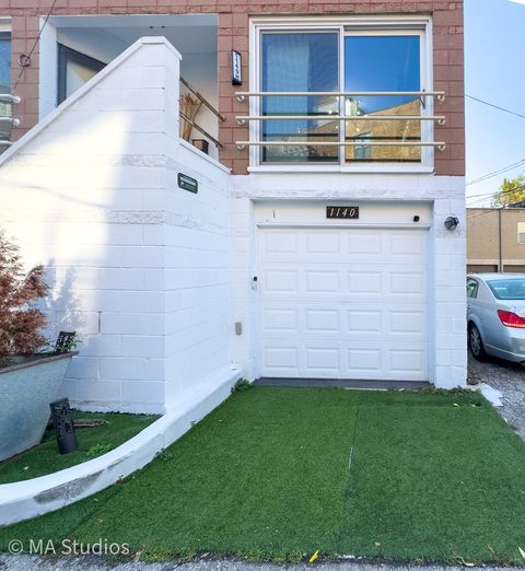 Tiny photo for 1140 W Newport Avenue #H, Chicago, IL 60657 (MLS # 12478322)
