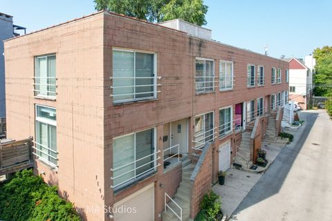 Tiny photo for 1140 W Newport Avenue #H, Chicago, IL 60657 (MLS # 12478322)