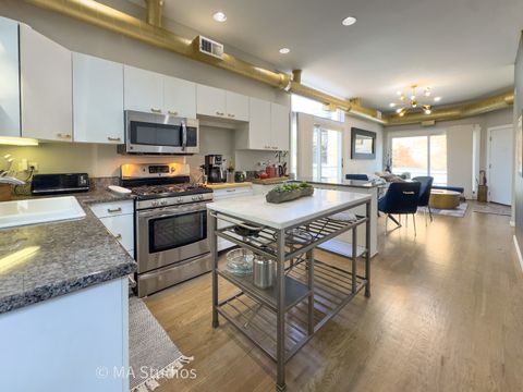 Tiny photo for 1140 W Newport Avenue #H, Chicago, IL 60657 (MLS # 12478322)