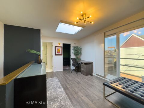 Tiny photo for 1140 W Newport Avenue #H, Chicago, IL 60657 (MLS # 12478322)
