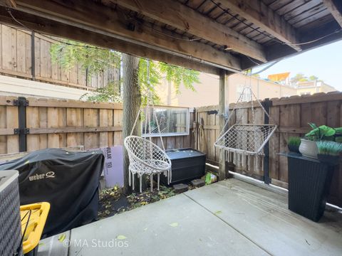 Tiny photo for 1140 W Newport Avenue #H, Chicago, IL 60657 (MLS # 12478322)