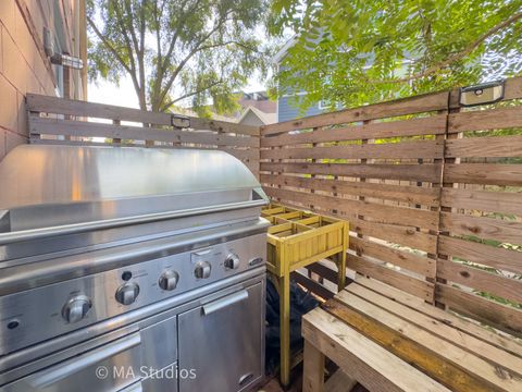 Tiny photo for 1140 W Newport Avenue #H, Chicago, IL 60657 (MLS # 12478322)