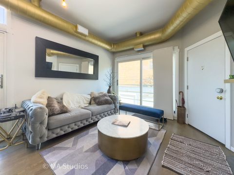 Tiny photo for 1140 W Newport Avenue #H, Chicago, IL 60657 (MLS # 12478322)