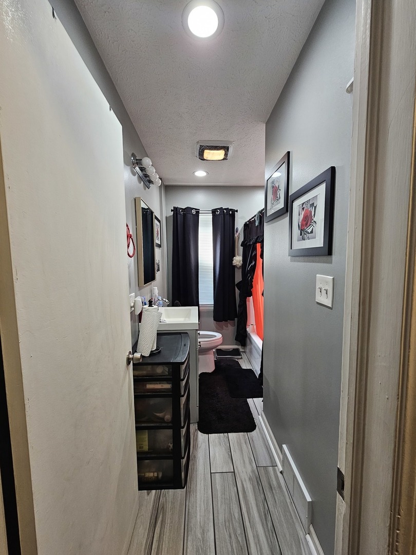 702 N Independence Avenue