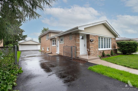 Tiny photo for 6127 W 79th Place, Burbank, IL 60459 (MLS # 12750342)