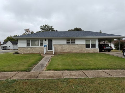 Photo of 409 S Mill Street, Pinckneyville, IL 62274 (MLS # 12785468)