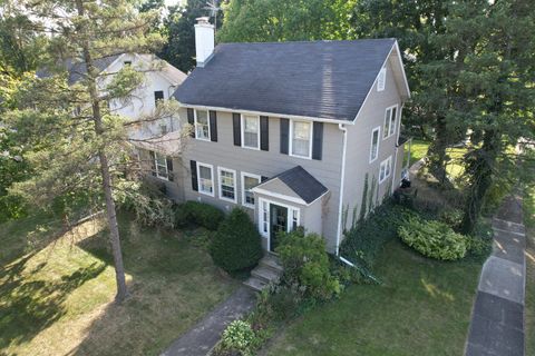 A home in Downers Grove