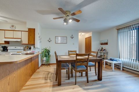 Tiny photo for 710 N Briar Hill Lane #5, Addison, IL 60101 (MLS # 12583765)